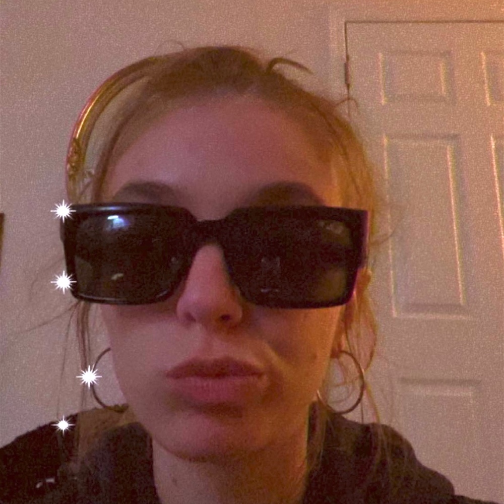 Meet your Posher, Karina